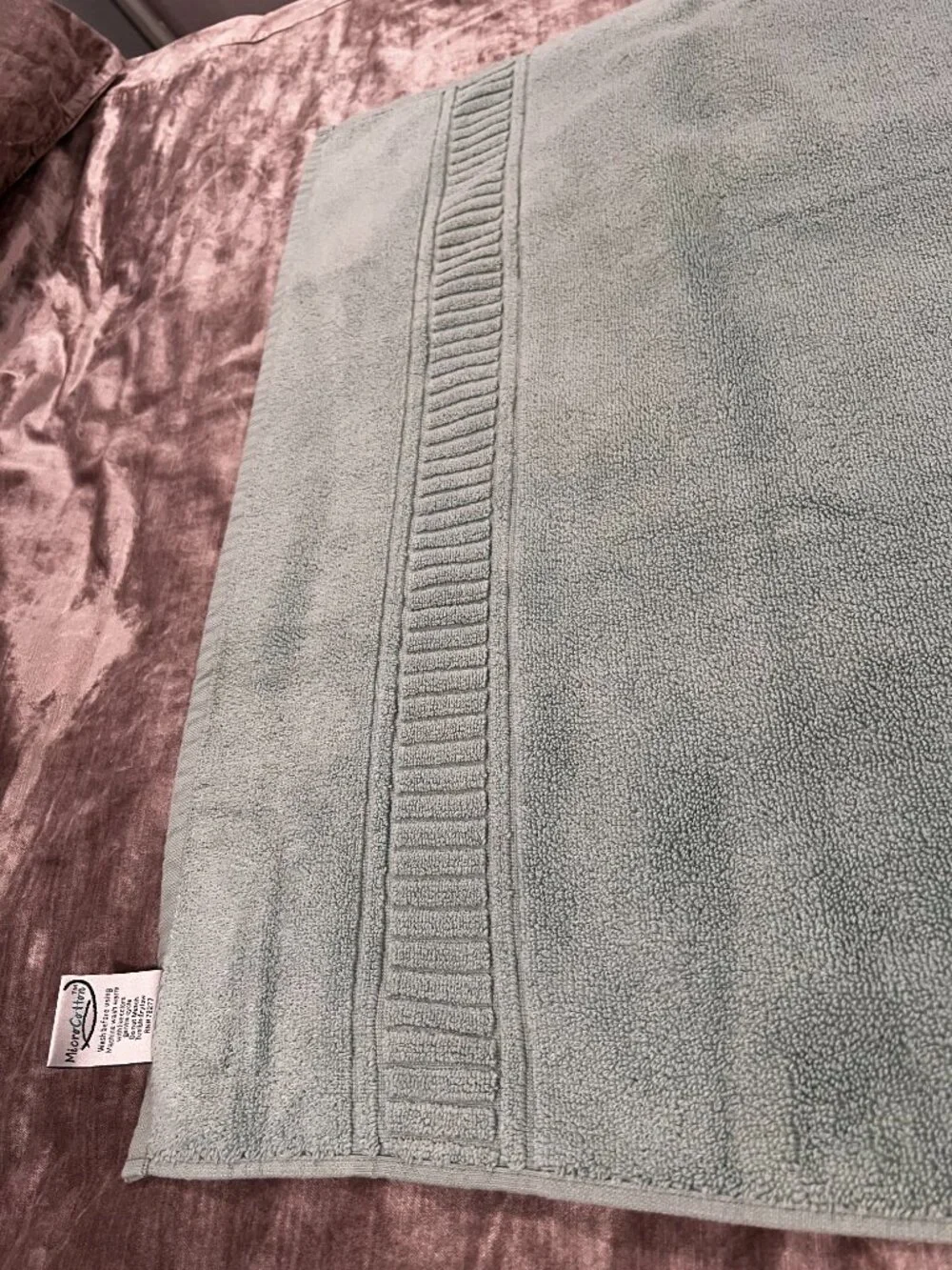 Plush 6-Piece Laura Ashley Lifestyle Towel Set NWOT